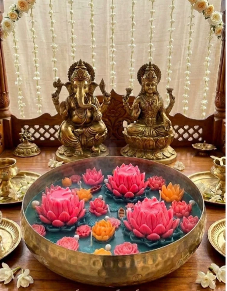 Dal Lake Lotus Urli Candle